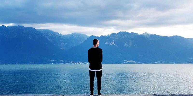 AI如何重塑娱乐资讯？从明星八卦到虚拟主播的喜乐见变革