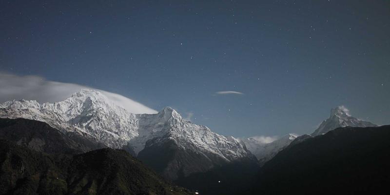 从电视到手机：搞笑视频与娱乐新闻的内容分发革命与挑战