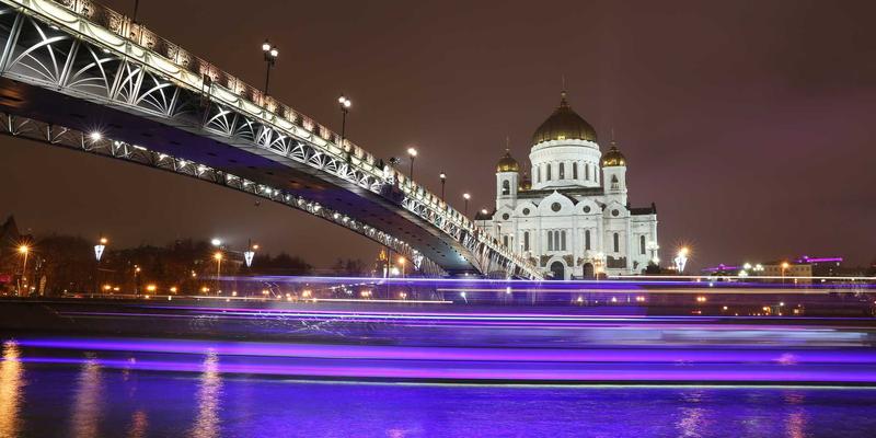 娱乐资讯与明星八卦：粉丝经济3.0时代下的明星品牌塑造新引擎